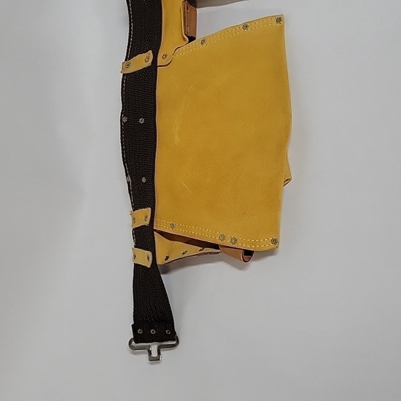 Custom Leathercraft Professional Tool Pouch, Genuine Leather, Made in America - Picture 4 of 9